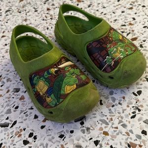 Crocs Boys Teenage Mutant Ninja Turtle Sandals 9 10 Play Condition